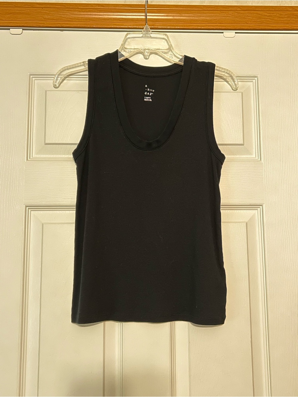 Everyday Black Scoop Neck Ribbed Tank Top